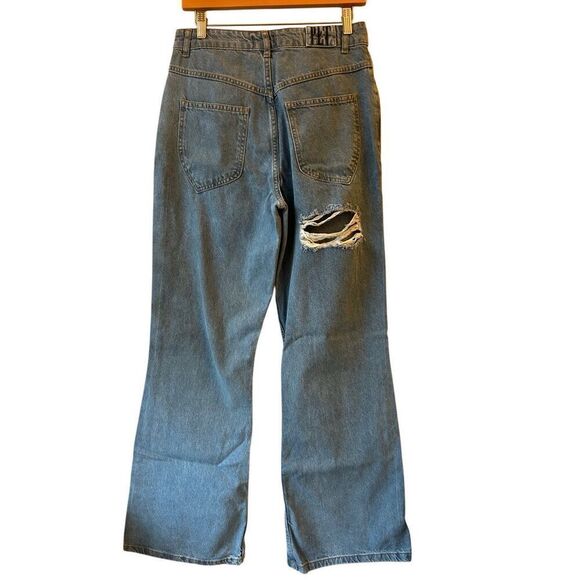 NWT PrettyLittleThing Shape Rip Detail Wide-leg jeans size 4 light blue wash - Picture 1 of 11